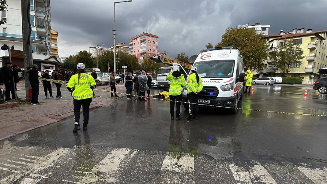 Konya merkezde kahreden kaza! Yaşlı kadın öldü 4